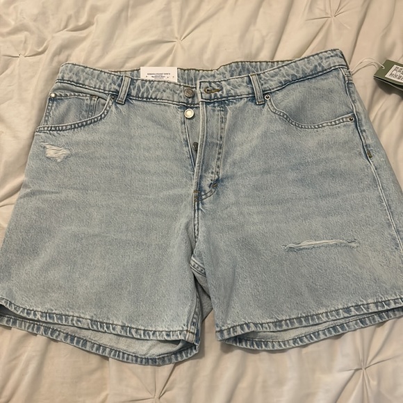 brand new jean shorts - Picture 2 of 2